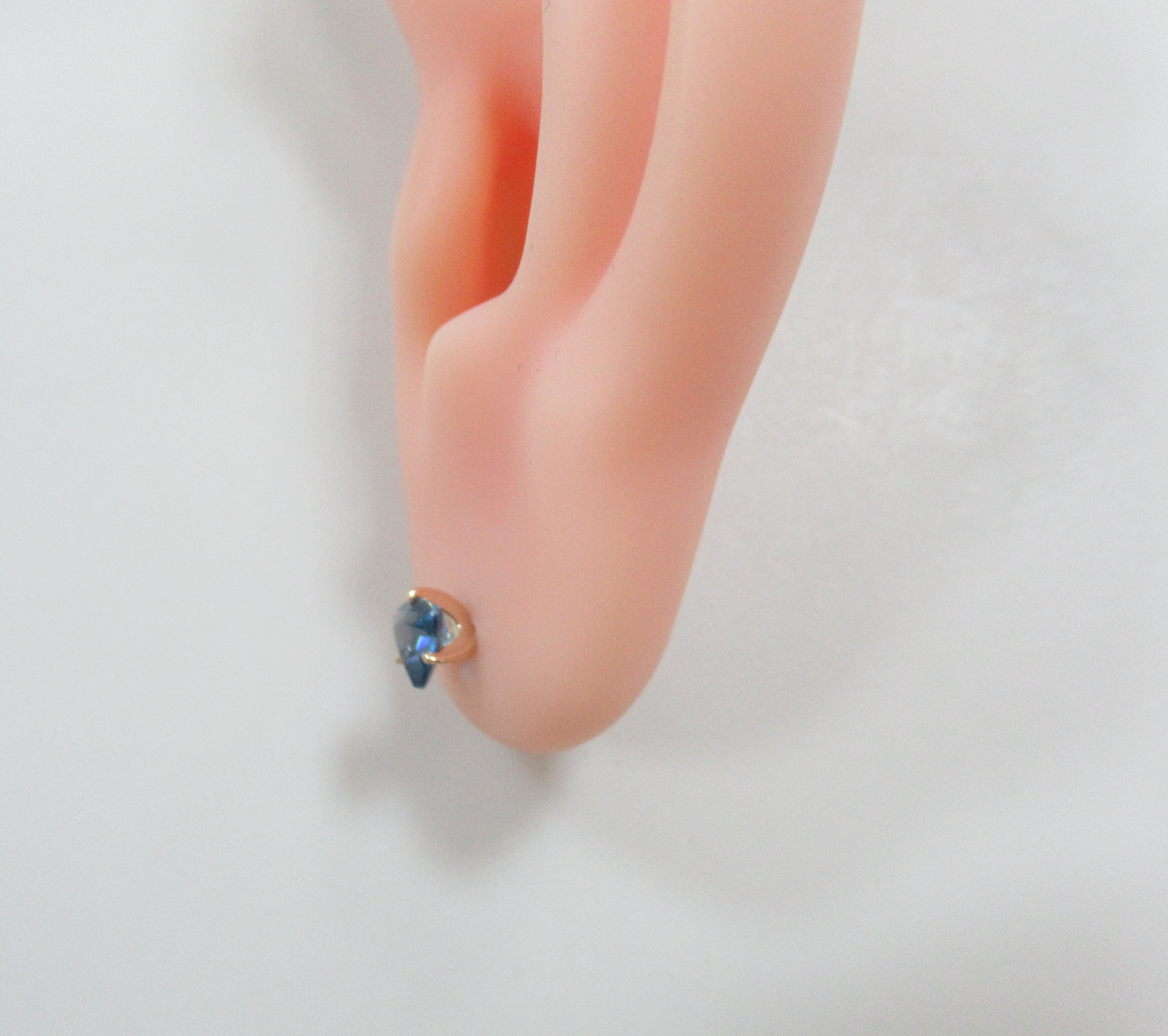 10512-000676 Серьги (Au 585)